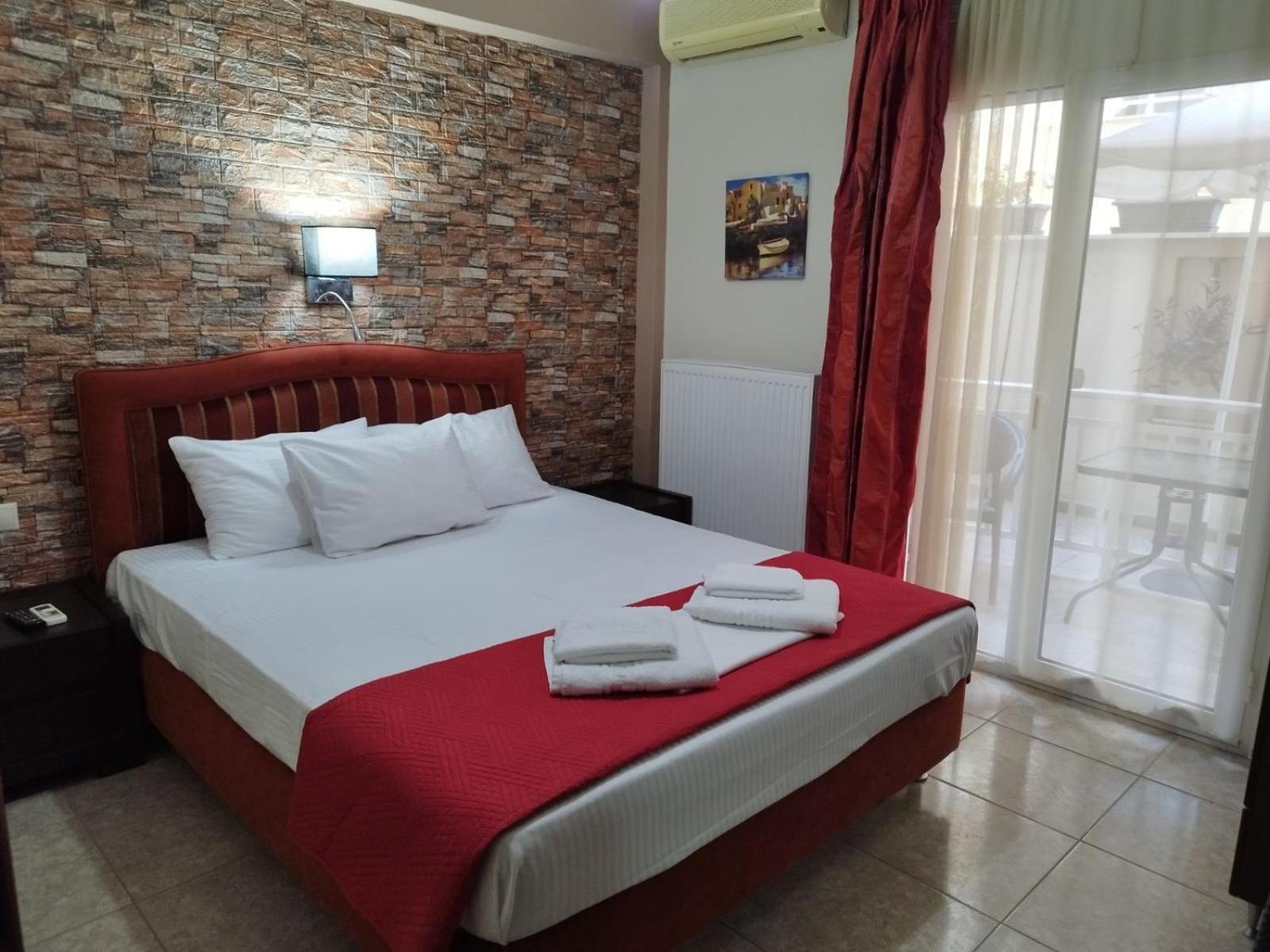 Aparthotel Pigasos *